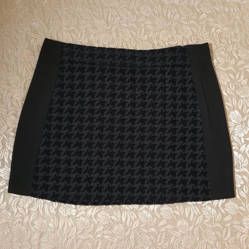New Black Houndstooth Mini Skirt by RACHEL Rachel Roy Size 8 - Picture 3 of 14